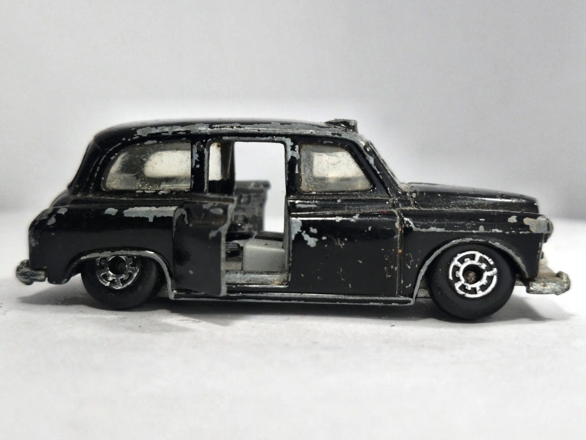 TAXI FX4R Matchbox 1986 Czarny 1:60 Made in Macau – zdjęcie 4