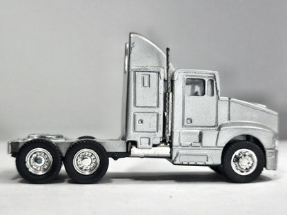 Peterbilt Truck Hümmer 1:64 Ciągnik Siodłowy Luzak Srebrny Ciężarówka – zdjęcie 4