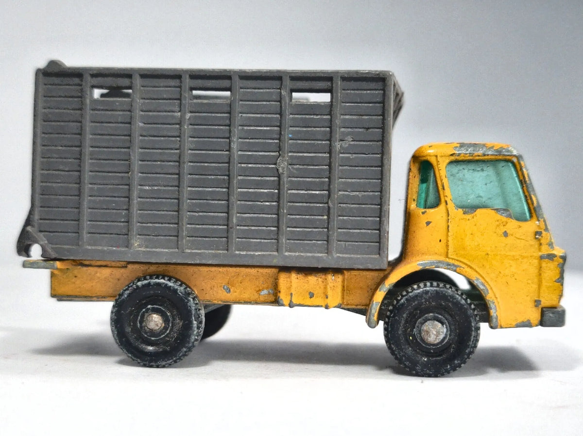 CATTLE TRUCK, Matchbox, Made in England, Die cast 37, Żółty, 1:64, Resoraki – zdjęcie 4