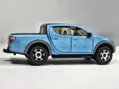 Mitsubishi L200 Triton 2007 Matchbox 2009 1:64 Pickup Luzak Niebieski – zdjęcie 4
