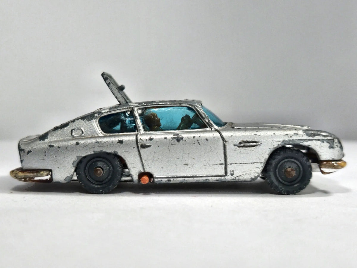 JAMES BONDS ASTON MARTIN Husky '50 Srebrny 1:64 Made in Gt Britain – zdjęcie 4