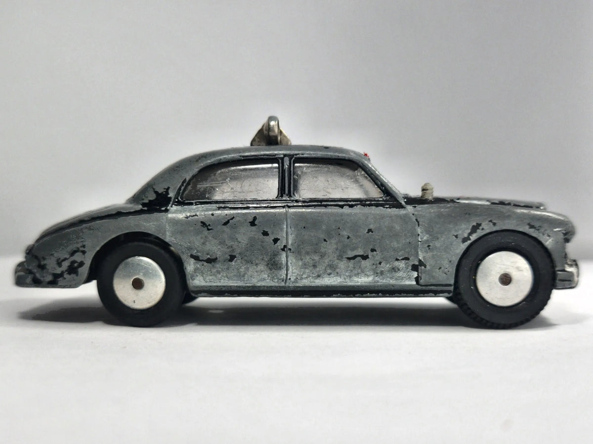 Riley Pathfinder Corgi 1958-1963 Srebrny 1:43 Made in United Kingdom – zdjęcie 4