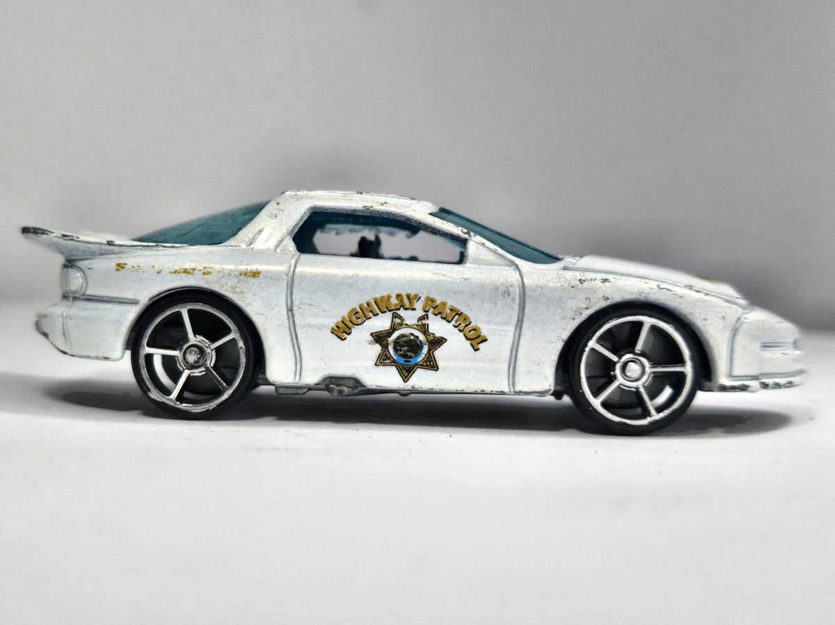 Pontiac Firebird Hot Wheels 1:64 GOLD Luzak Biały – zdjęcie 4