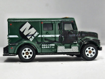International Armored Car Matchbox 2013 1:81 Ciężarówka MBANK Luzak Zielony – zdjęcie 4