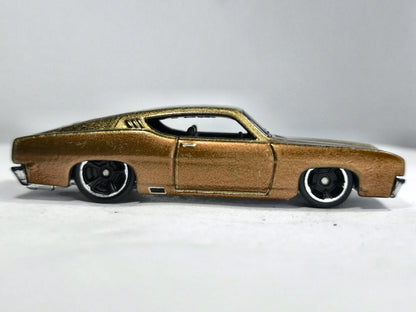 Dodge Challenger Matchbox 1975 Superfast 1:64 Luzak Złoty – zdjęcie 4