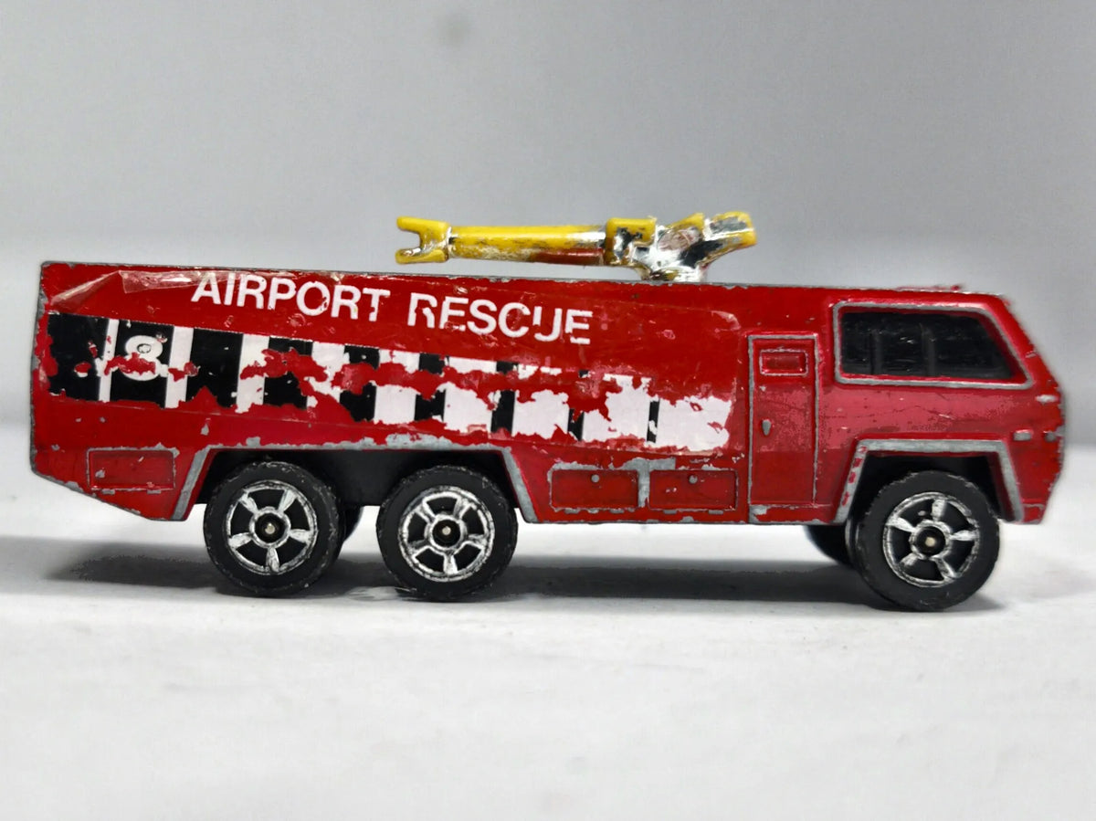 Ciężarówka Airport Rescue Corgi '80 Czerwony 1:87 Made in United Kingdom – zdjęcie 4