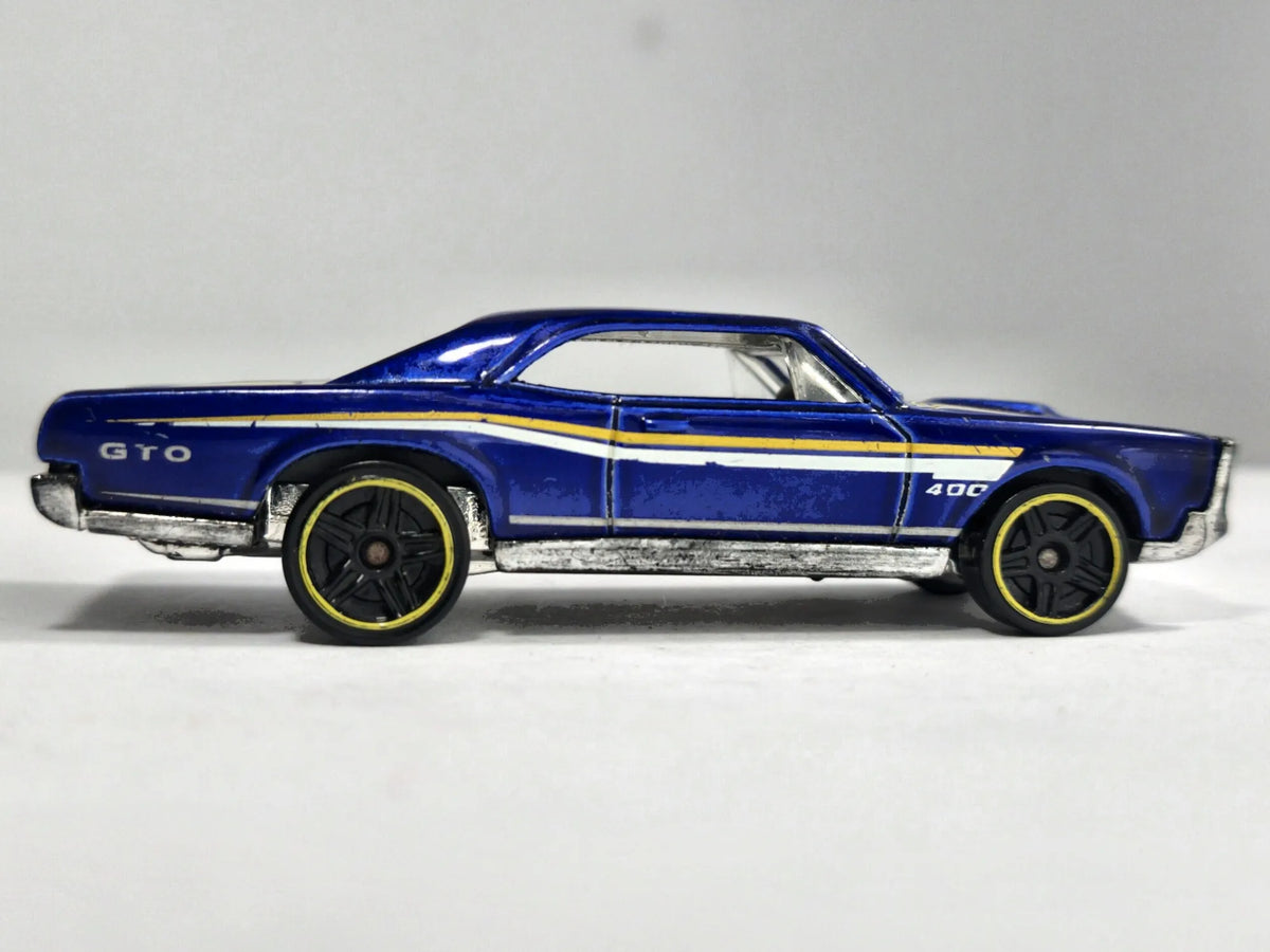 Pontiac Gto 1967 Mainline Hot Wheels Granatowy 1:64 – zdjęcie 4
