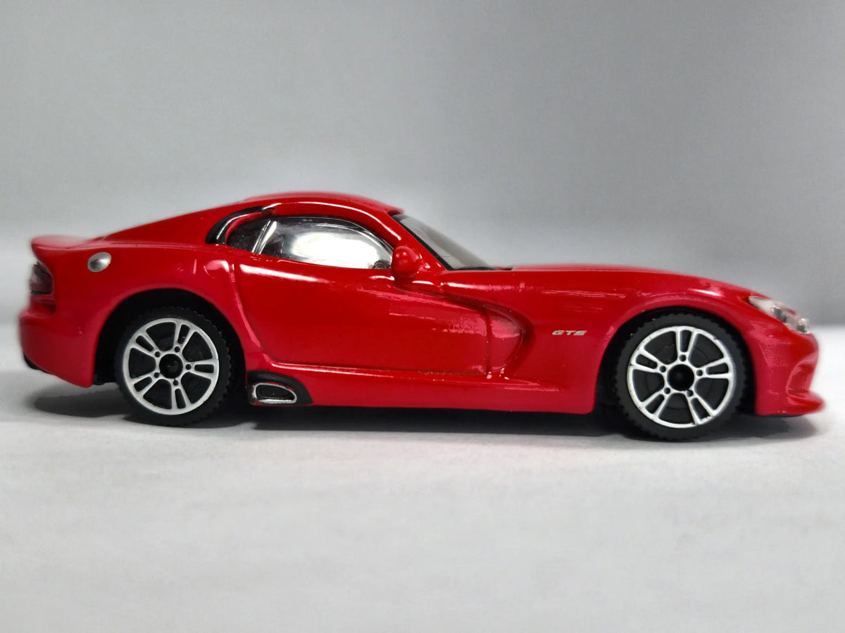 2013 SRT VIPER GTS Bburago 2013 Czerwony 1:43 – zdjęcie 4