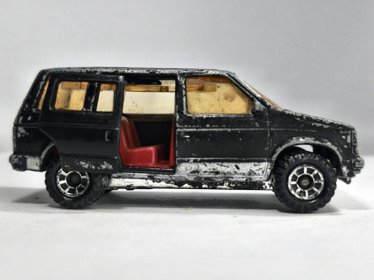 DODGE CARAVAN Matchbox 1984 Czarny 1:60 Made in England – zdjęcie 4