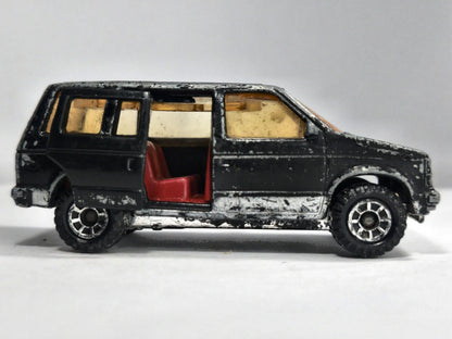 DODGE CARAVAN Matchbox 1984 Czarny 1:60 Made in England – zdjęcie 4