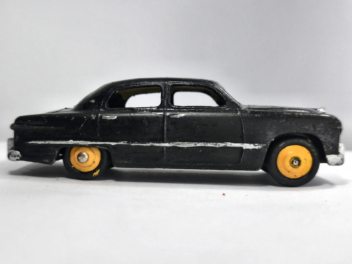 FORD SEDAN Dinky Toys '50 Czarny 1:43 Made in England – zdjęcie 4