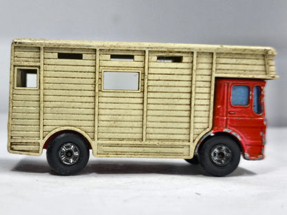 Leyland Ergomatic Horse Box Matchbox Superfast 1:64 Made in England Luzak – zdjęcie 4