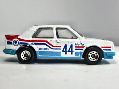 SKODA 130 LR Matchbox 1986 Biały 1:57 – zdjęcie 4