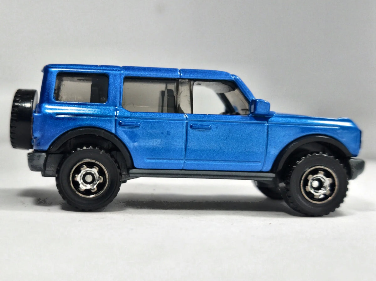 Ford Bronco Matchbox 2021 Mainline 1:64 Luzak Niebieski – zdjęcie 4