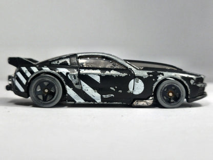 Ford Mustang GT Hot Wheels 2012 1:64 Muscle car Luzak Czarny – zdjęcie 4