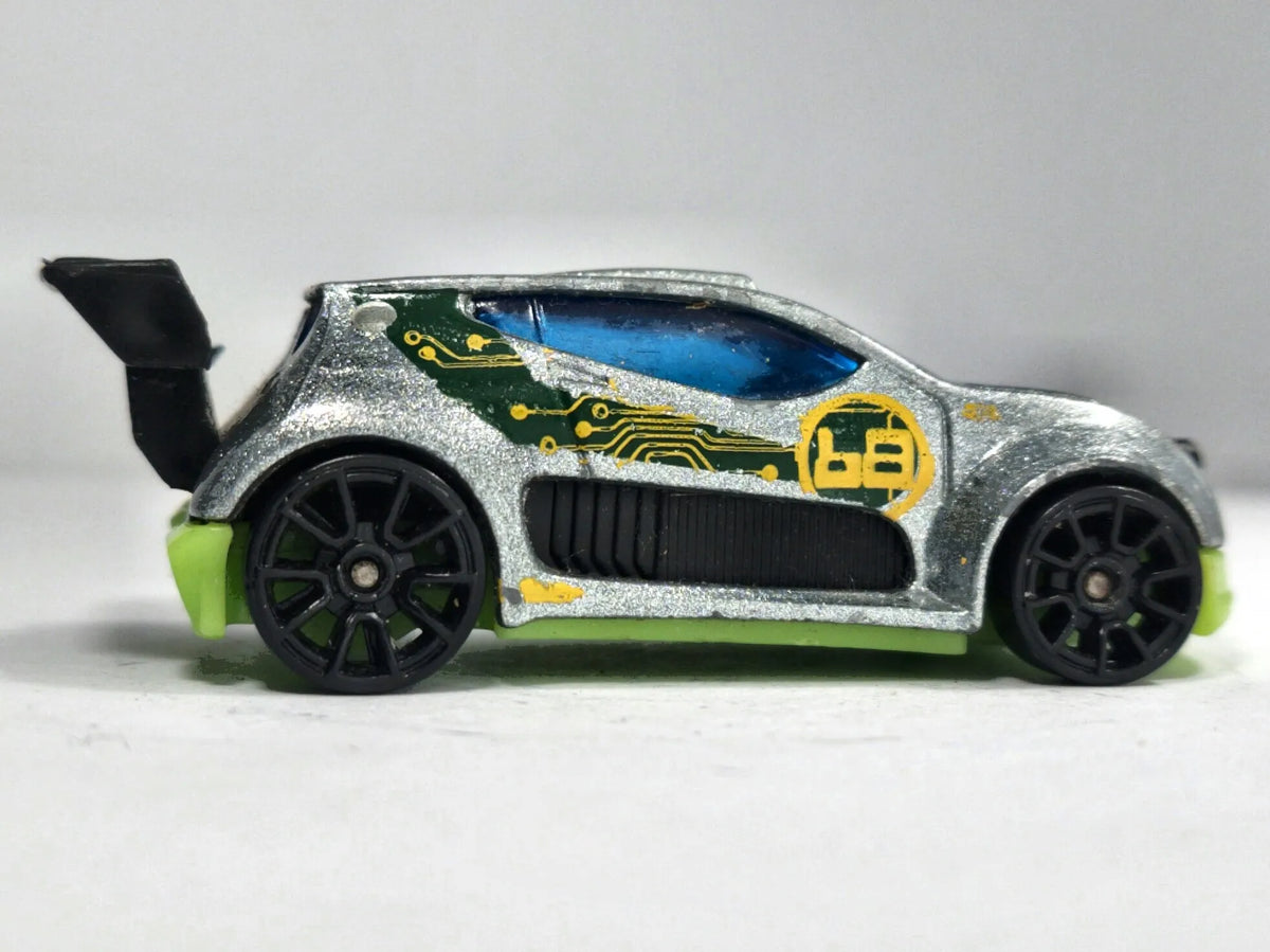 Fast 4Wd Hot Wheels 2013 Fast & Furious 1:64 8 Luzak Srebrny – zdjęcie 4