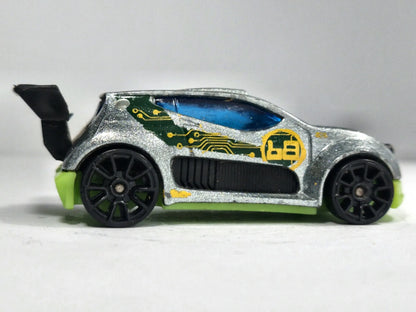 Fast 4Wd Hot Wheels 2013 Fast & Furious 1:64 8 Luzak Srebrny – zdjęcie 4