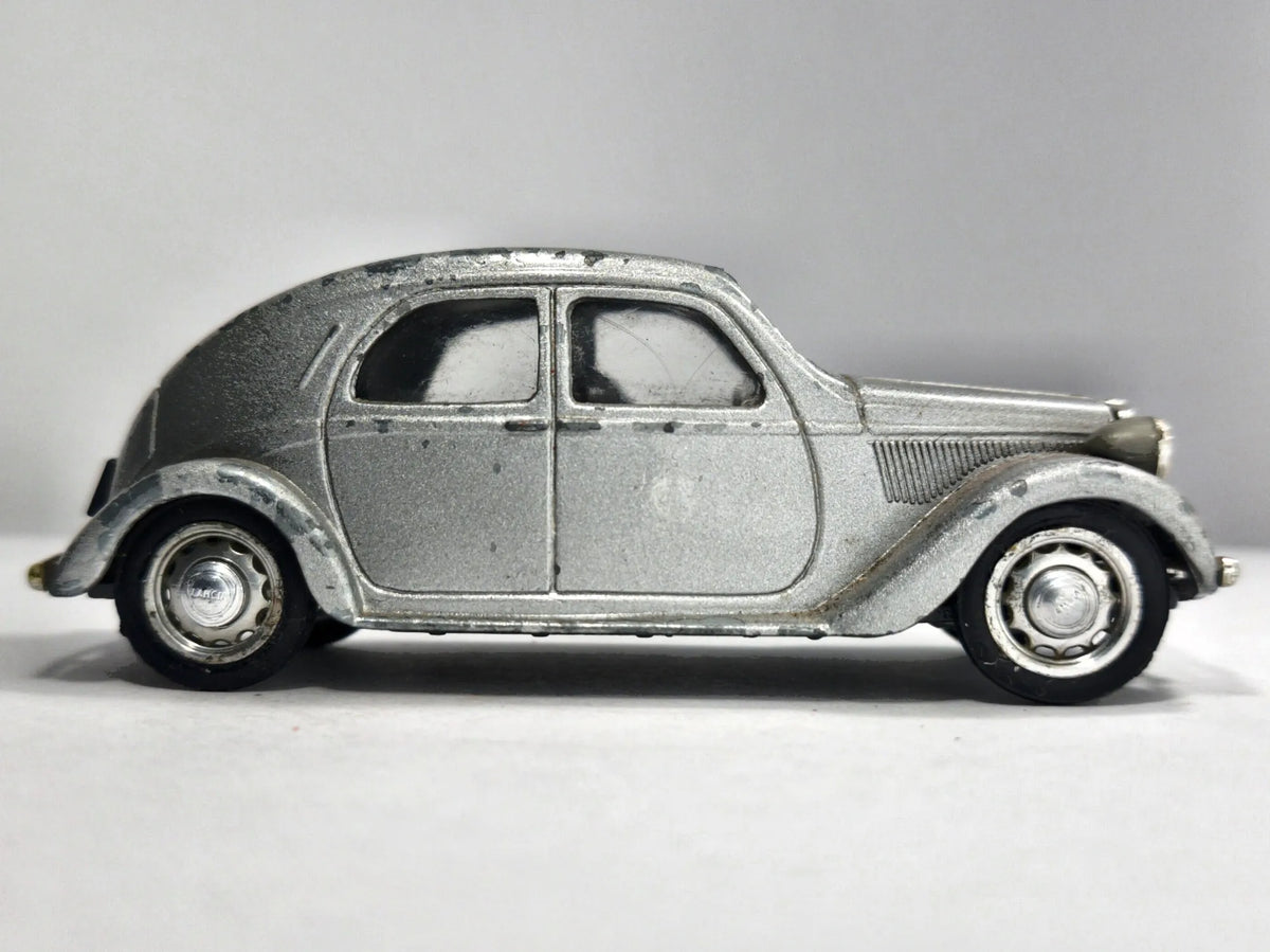 1936 LANCIA AURELIA BERLINA Brumm Srebrny 1:43 Made in Italy – zdjęcie 4