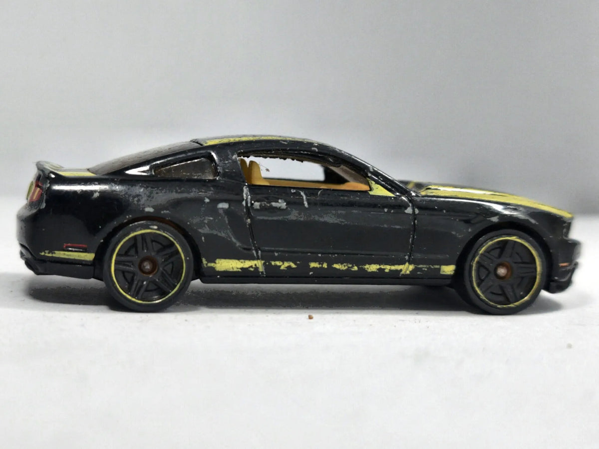 Mustang Gt Hot Wheels 2008 HW Dream Garage 1:64 Muscle car Luzak Czarny – zdjęcie 4