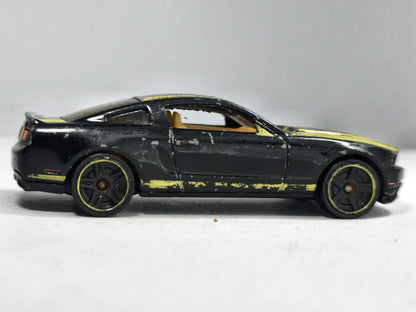 Mustang Gt Hot Wheels 2008 HW Dream Garage 1:64 Muscle car Luzak Czarny – zdjęcie 4