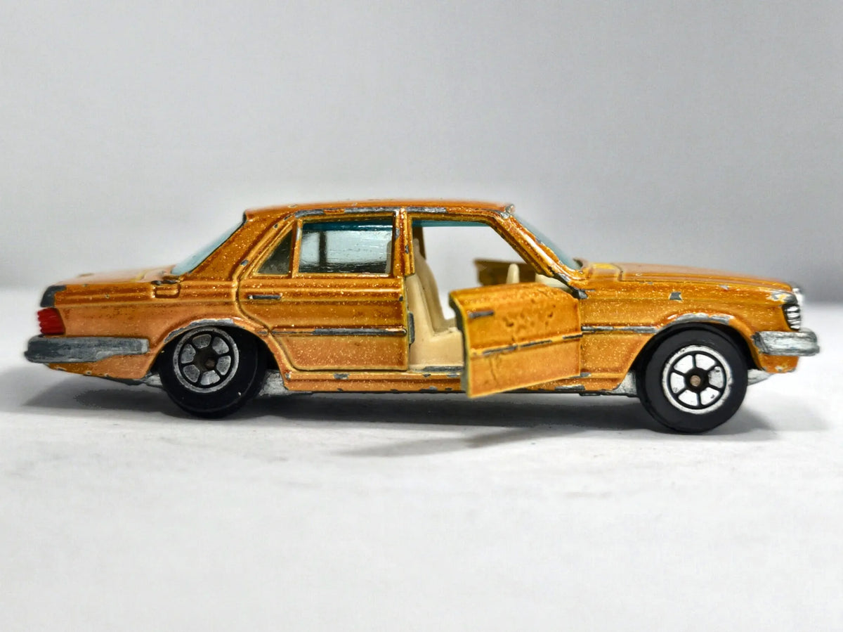 MERCEDES 450 SEL Yatming '70 Miodowy Pomarańczowy 1:64 2xMetal – zdjęcie 4
