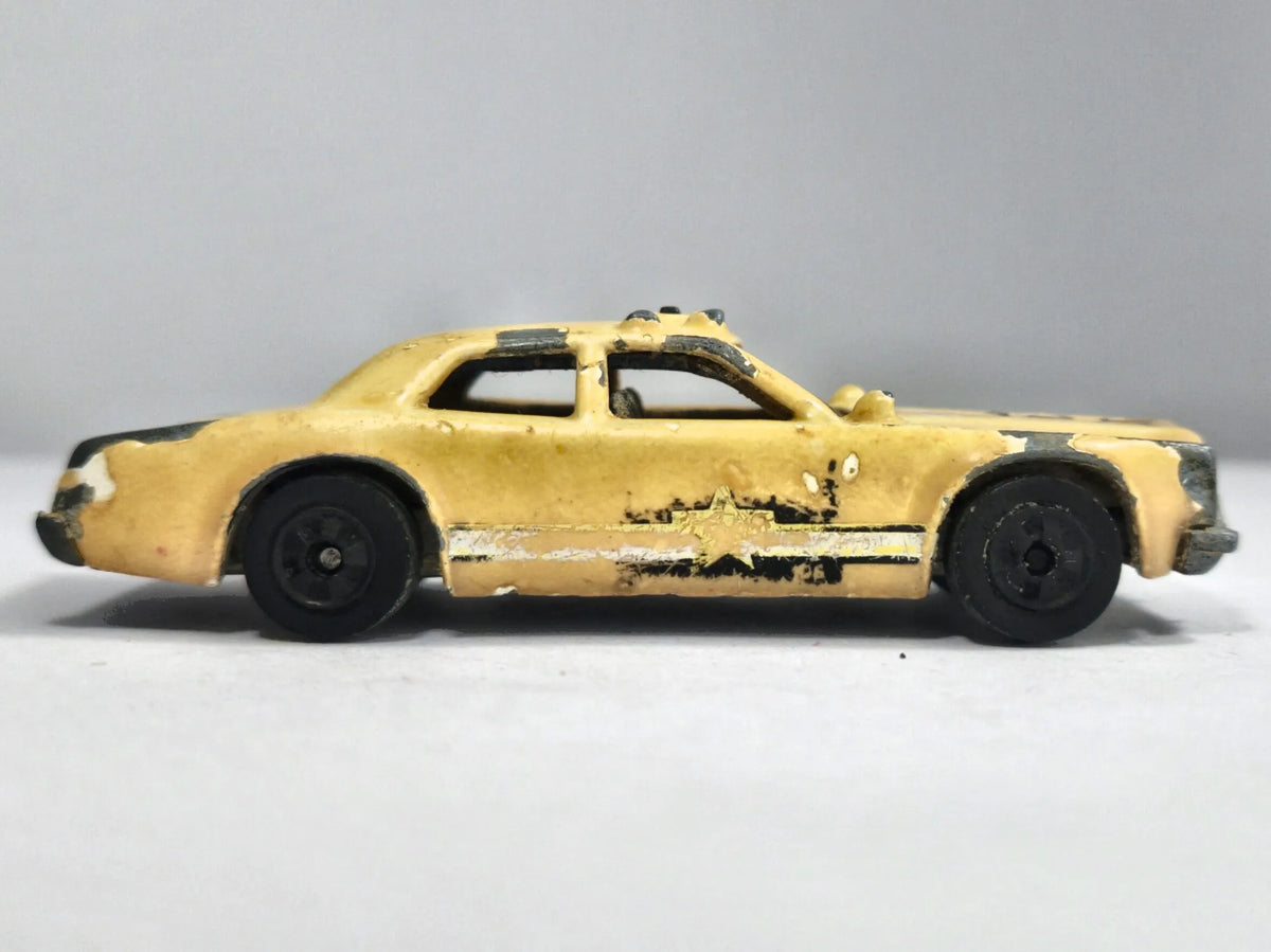 SHERIFF PATROL JAK DODGE MONACO, Hot Wheels 1977, Kremowy, 1:64, Resoraki – zdjęcie 4