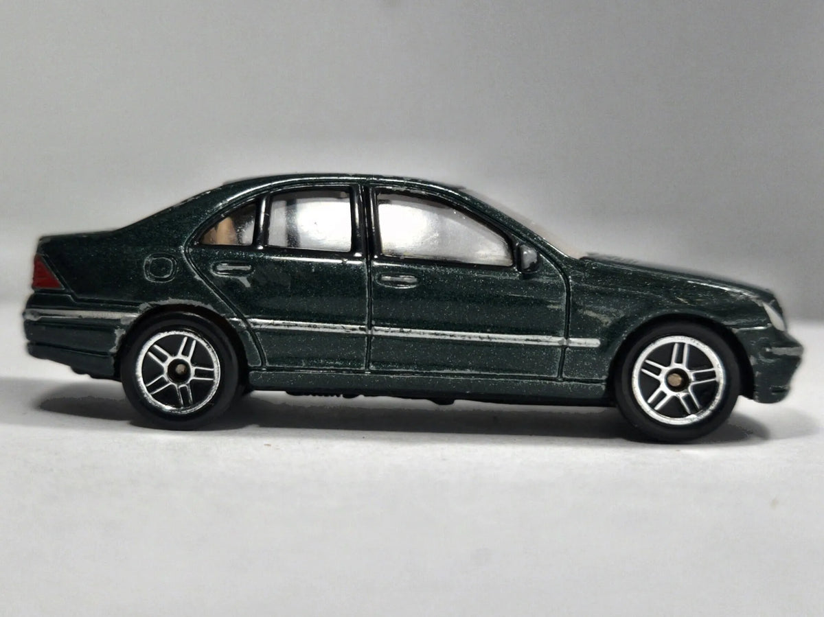 Mercedes-Benz C-Class Realtoy 1:55 Luzak Zielony – zdjęcie 4