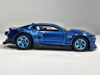 2018 COPO CAMARO CUSTOM MODEL Hot Wheels 2018 Niebieski 1:64 – zdjęcie 4