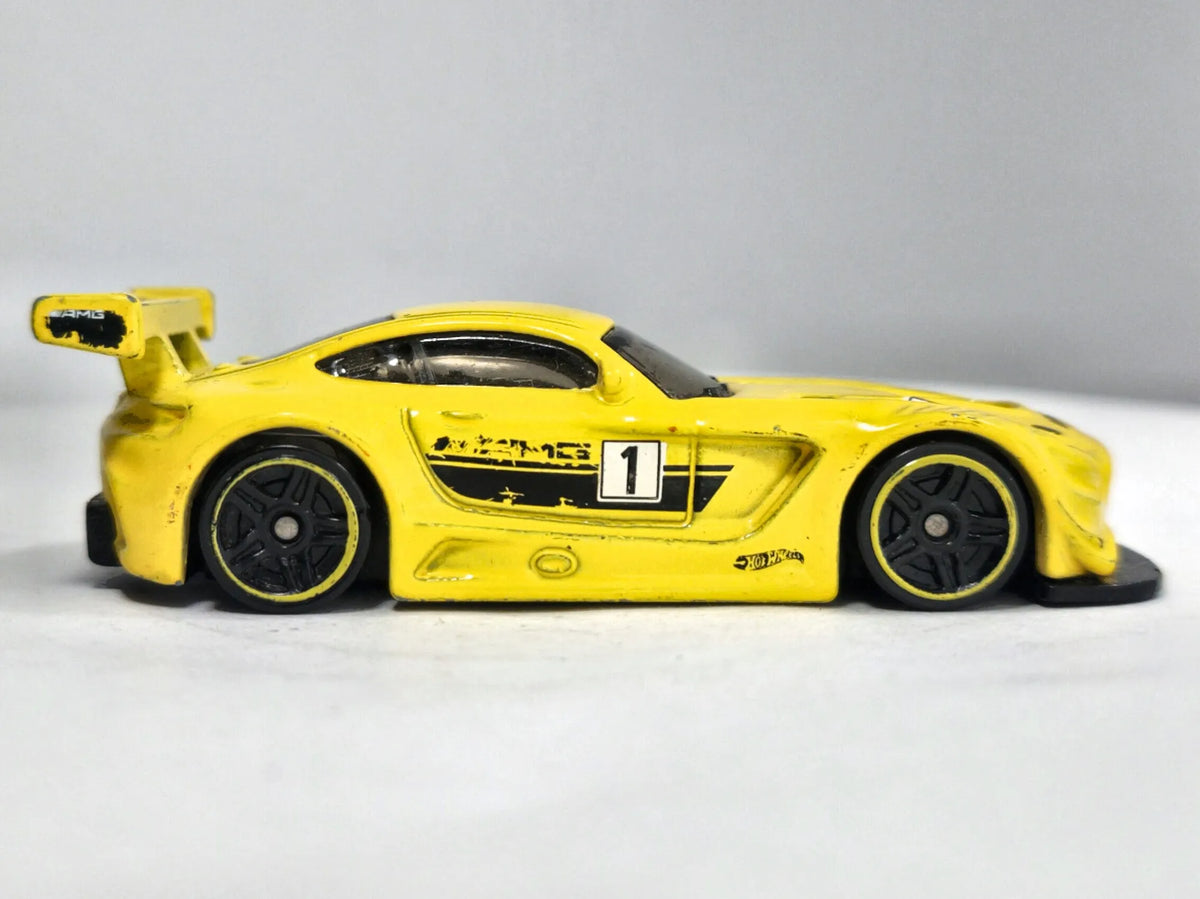 Mercedes-AMG GT3 Hot Wheels 2018 HW RACE DAY 1:64 Samochód wyścigowy Luzak – zdjęcie 4