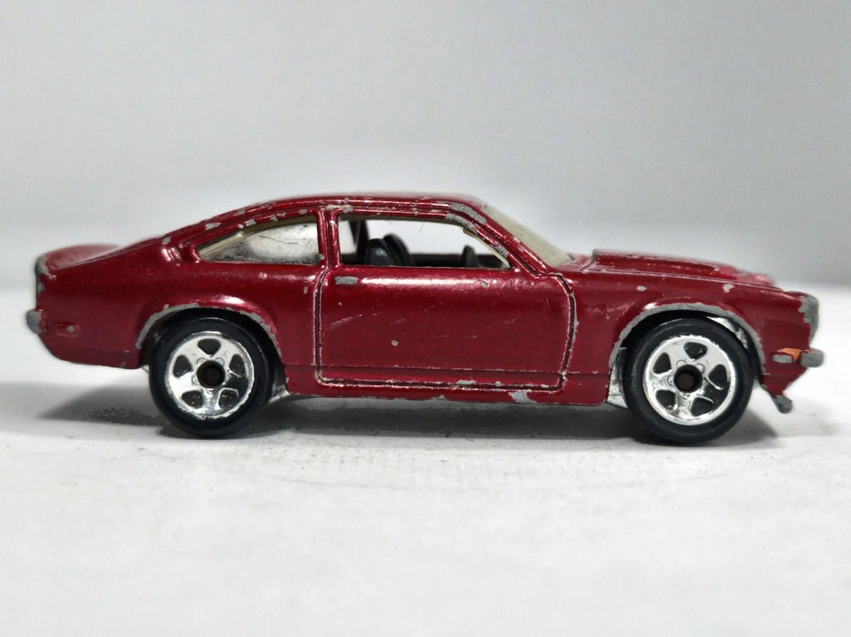 Chevrolet Custom V-8 Vega Hot Wheels 2007 1:64 Luzak Bordowy – zdjęcie 4