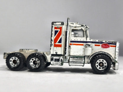 Peterbilt Matchbox Biały 1:64 Made in Macau – zdjęcie 4