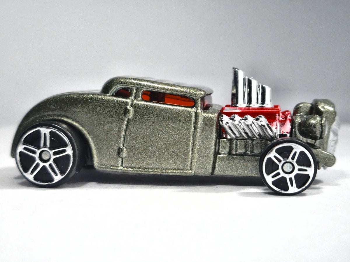 KNUCKLE DRAGGER Maisto Grafitowy 1:64 – zdjęcie 4