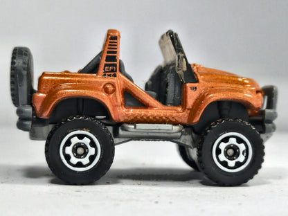 Cliff Hanger Matchbox 2002 Mainline 1:64 Buggy Luzak Miedziany – zdjęcie 4