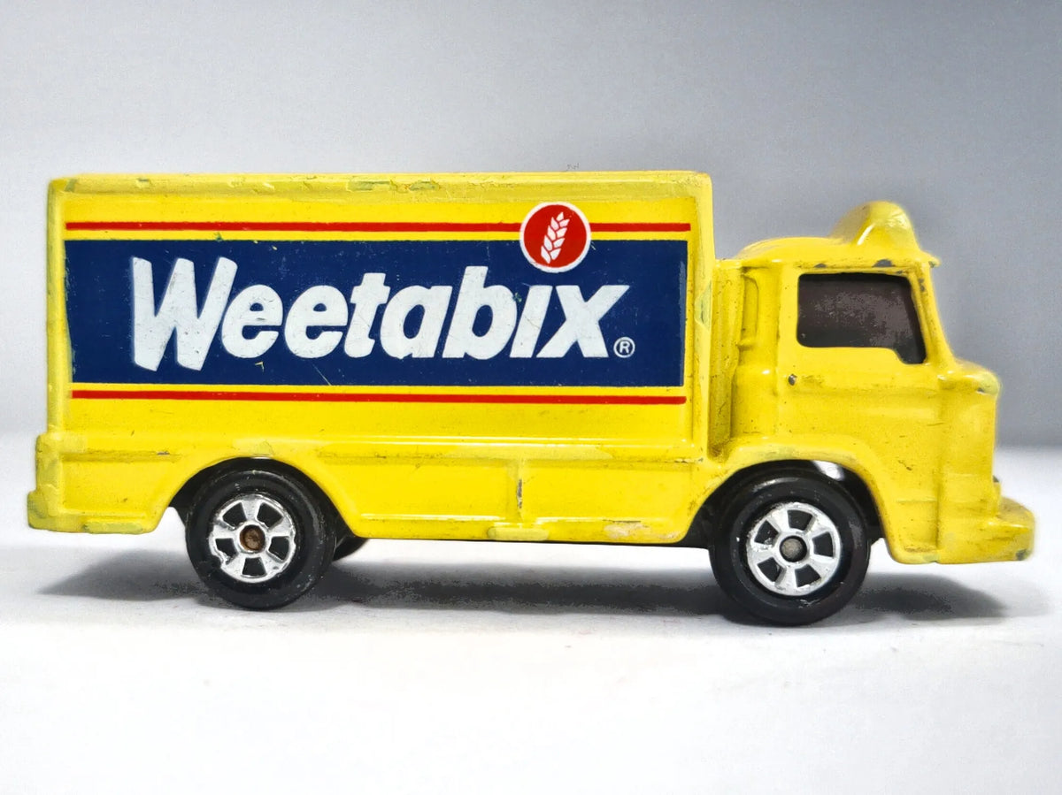 LEYLAND TERRIER TRUCK, Weetabix, Corgi, Die cast, Żółty, 1:64, Resoraki – zdjęcie 4