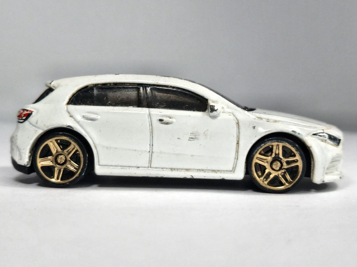 2019 MERCEDES-BENZ A-CLASS Hot Wheels 2018 Biały 1:60 – zdjęcie 4
