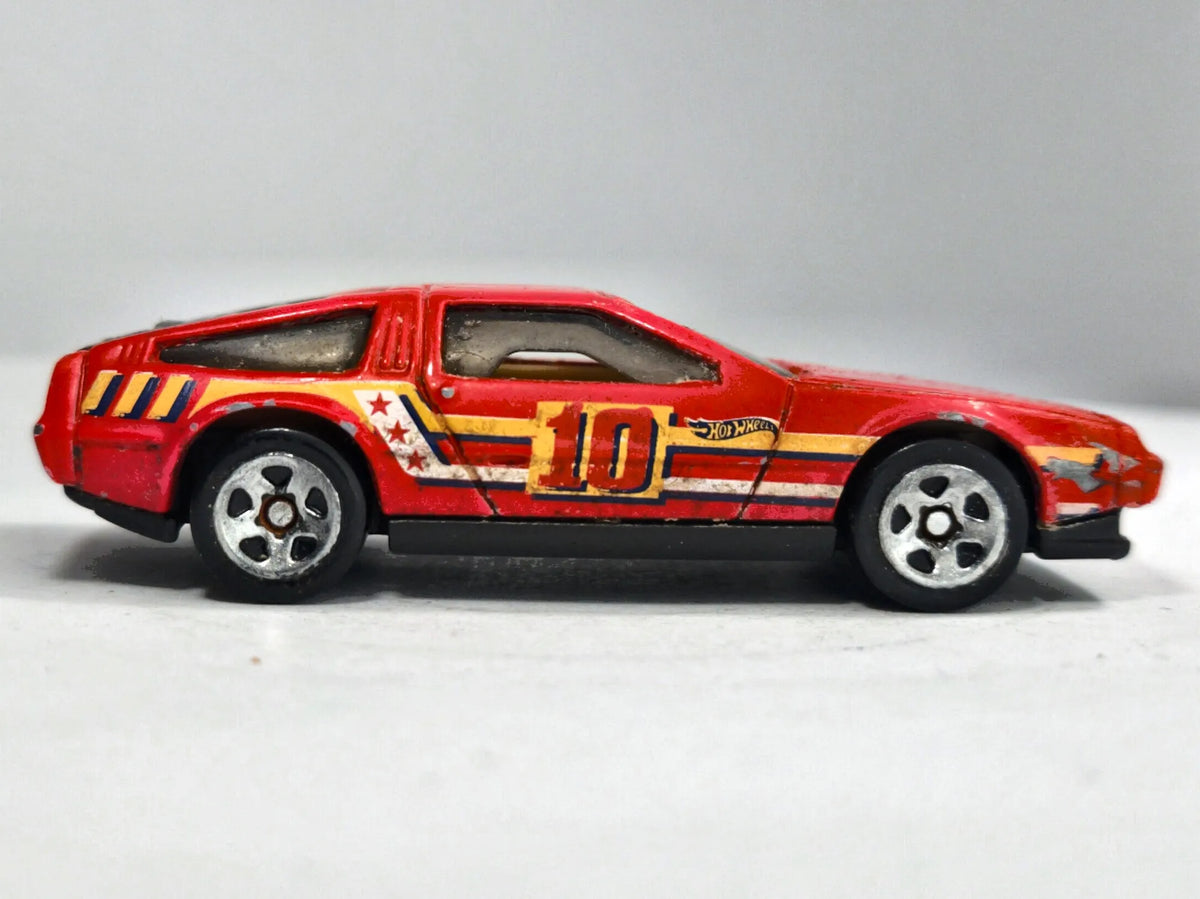Torque Twister Hot Wheels 2009 HW Racing 1:64 10 Luzak Czerwony – zdjęcie 4