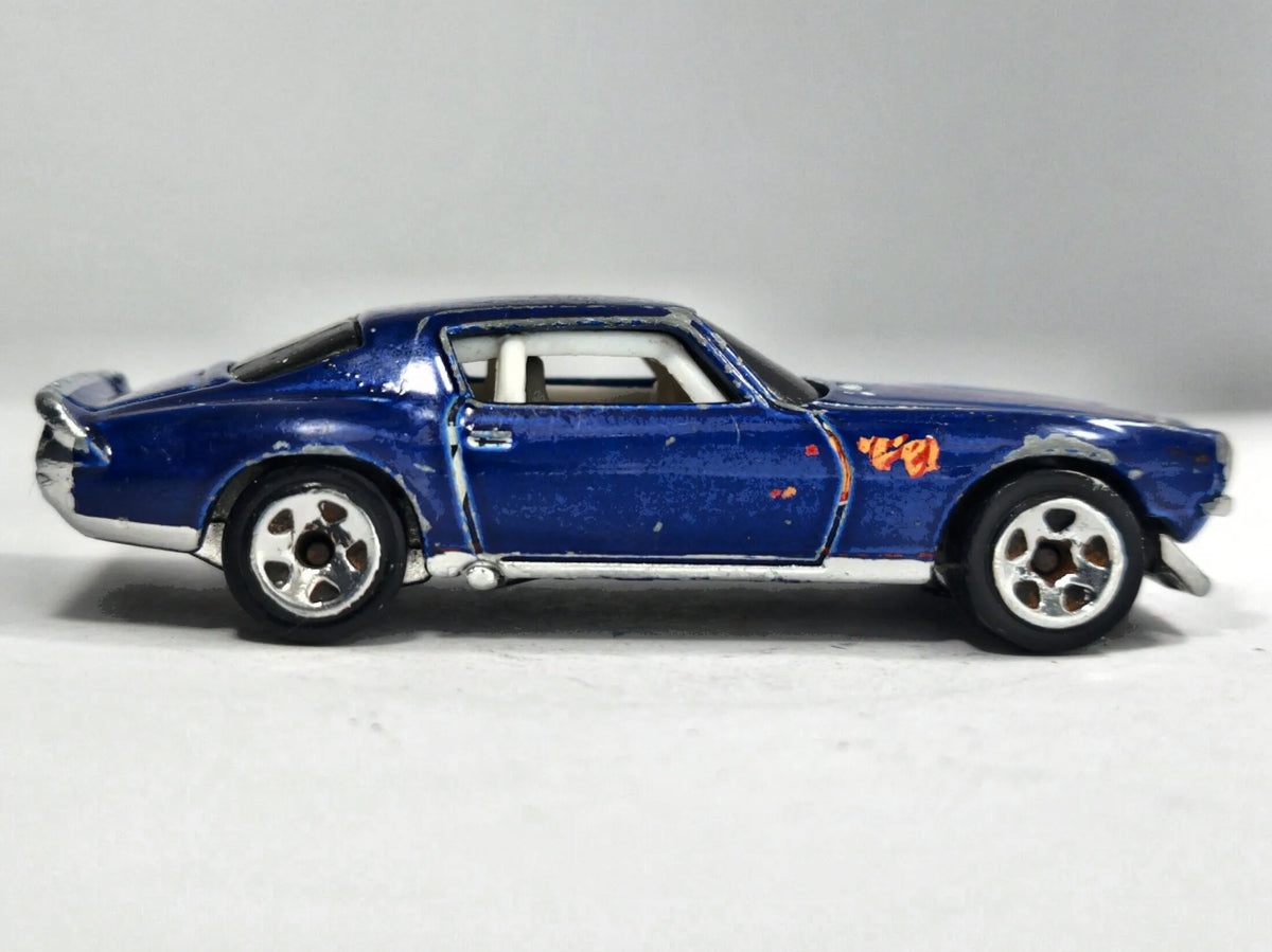 '70 Camaro Hot Wheels 2011 1:64 07 Luzak Niebieski – zdjęcie 4