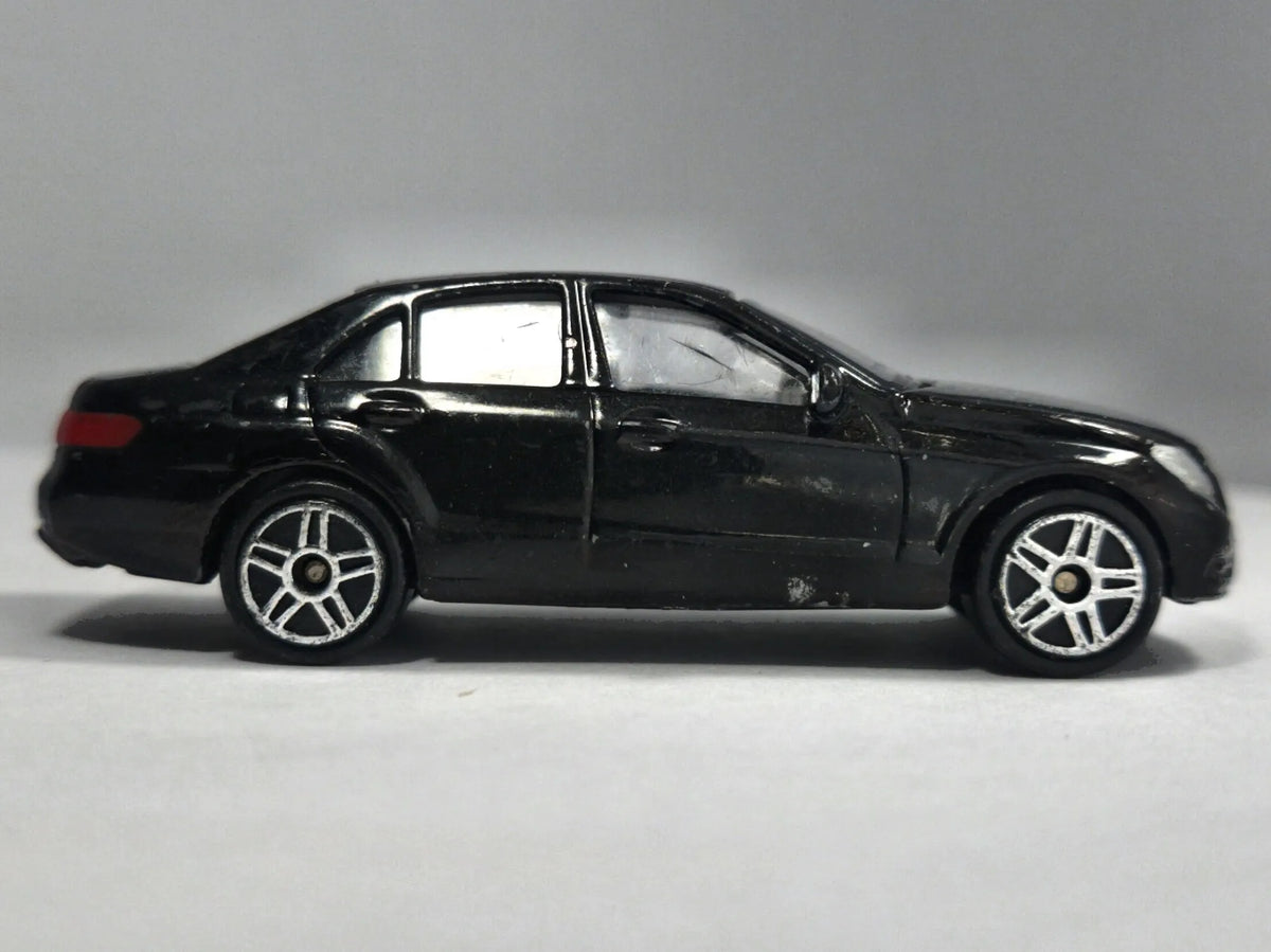 MERCEDES-BENZ E SALOON, HTI, RMZcity, Die cast, Czarny, 1:64, Resoraki – zdjęcie 4