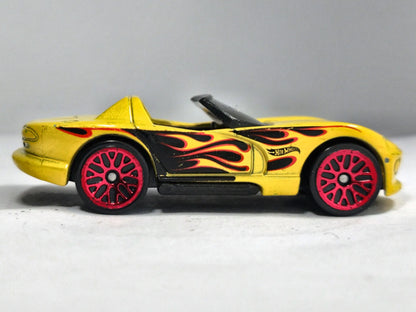 Dodge Viper Hot Wheels 2016 Mainline 1:64 Luzak Żółty – zdjęcie 4