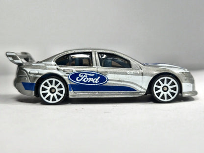 Ford Falcon Race Car Hot Wheels 2011 2000 First Editions 1:64 Luzak Srebrny – zdjęcie 4