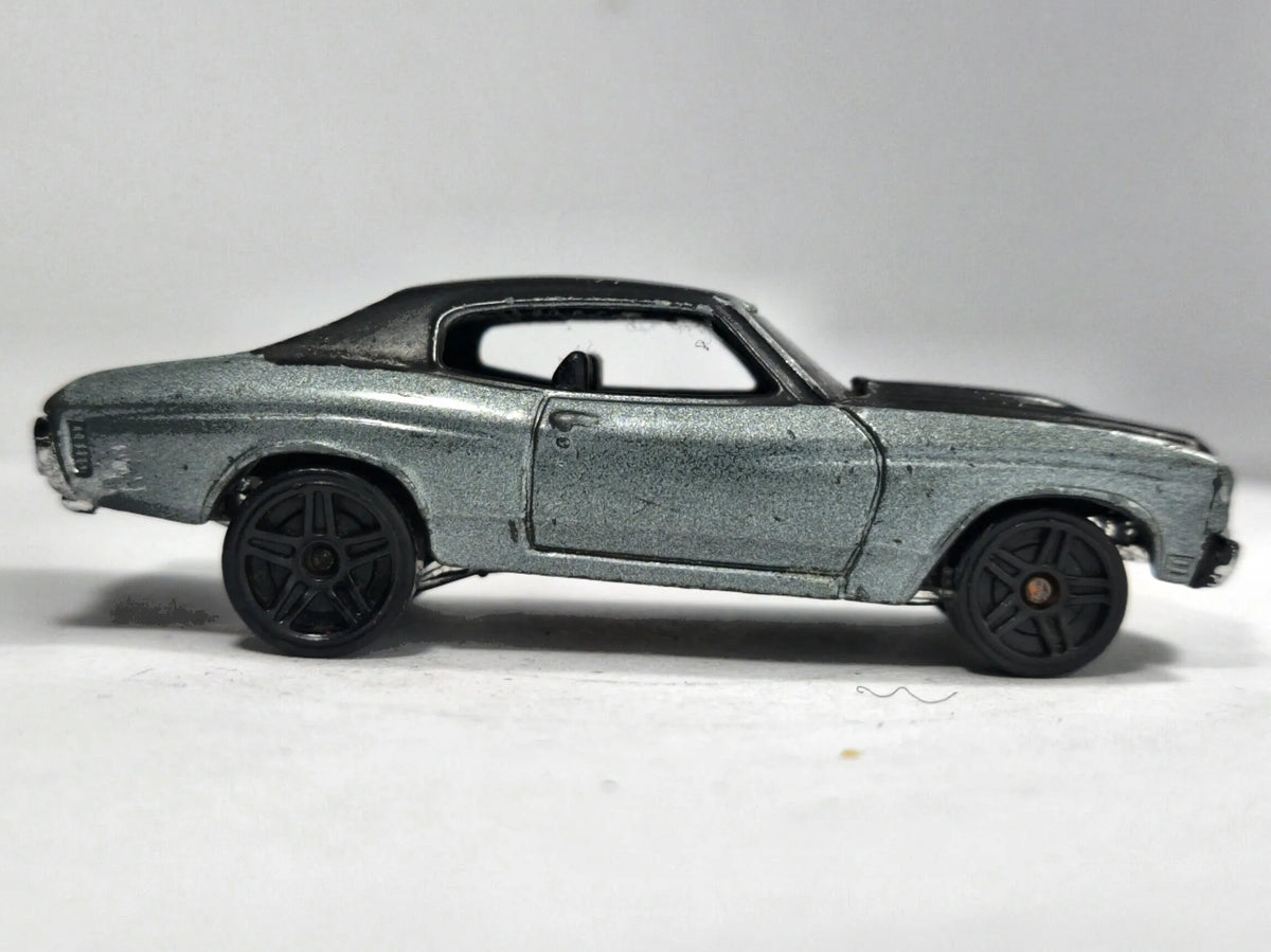 1970 Chevelle SS Hot Wheels 1998 1:64 Luzak Szary Muscle Car – zdjęcie 4