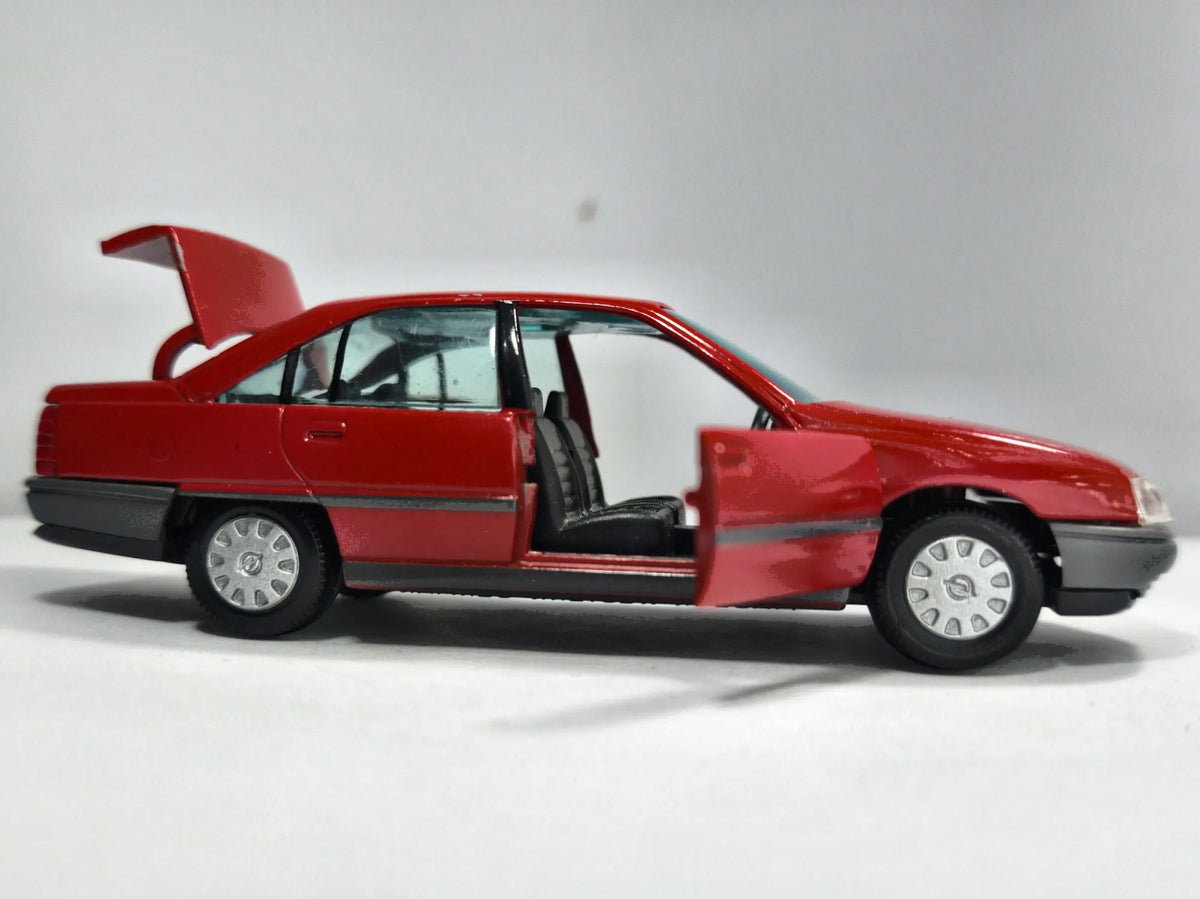 OPEL OMEGA 3000 GAMA '80 Czerwony 1:43 Made in Western Germany – zdjęcie 4