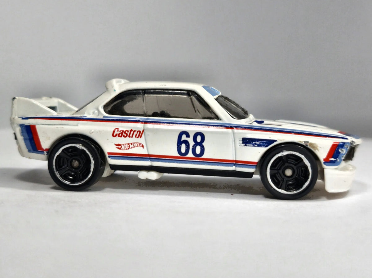 1973 BMW 3.0 CSL RACE CAR Mainline Hot Wheels 2016 Biały 1:64 – zdjęcie 4