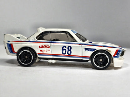 1973 BMW 3.0 CSL RACE CAR Mainline Hot Wheels 2016 Biały 1:64 – zdjęcie 4