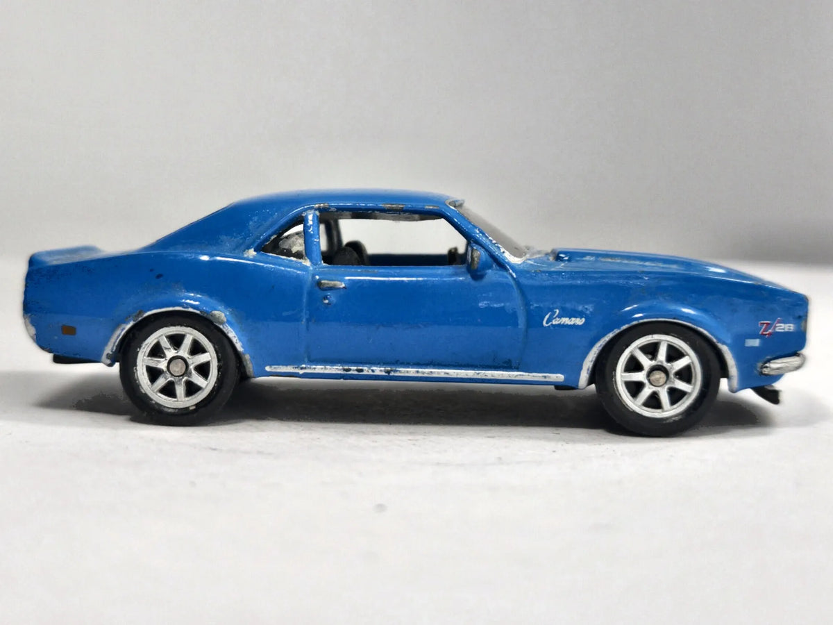 Chevrolet Camaro Z28 Welly 1:64 Luzak Niebieski Muscle Car – zdjęcie 4