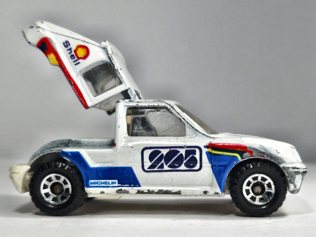 PEUGEOT 205 TURBO 16, Shell, Matchbox 1984, Die cast, Biały, 1:55, Resoraki – zdjęcie 4