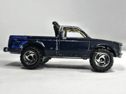 JAPOŃSKI PICKUP 4X4 Z LAT 80 Maisto 1982 Granatowy 1:64 2xMetal – zdjęcie 4