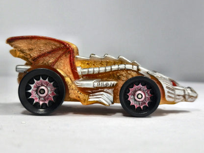 PIRATES, DRAGON SPEEDER Disney Złoty 1:64 – zdjęcie 4