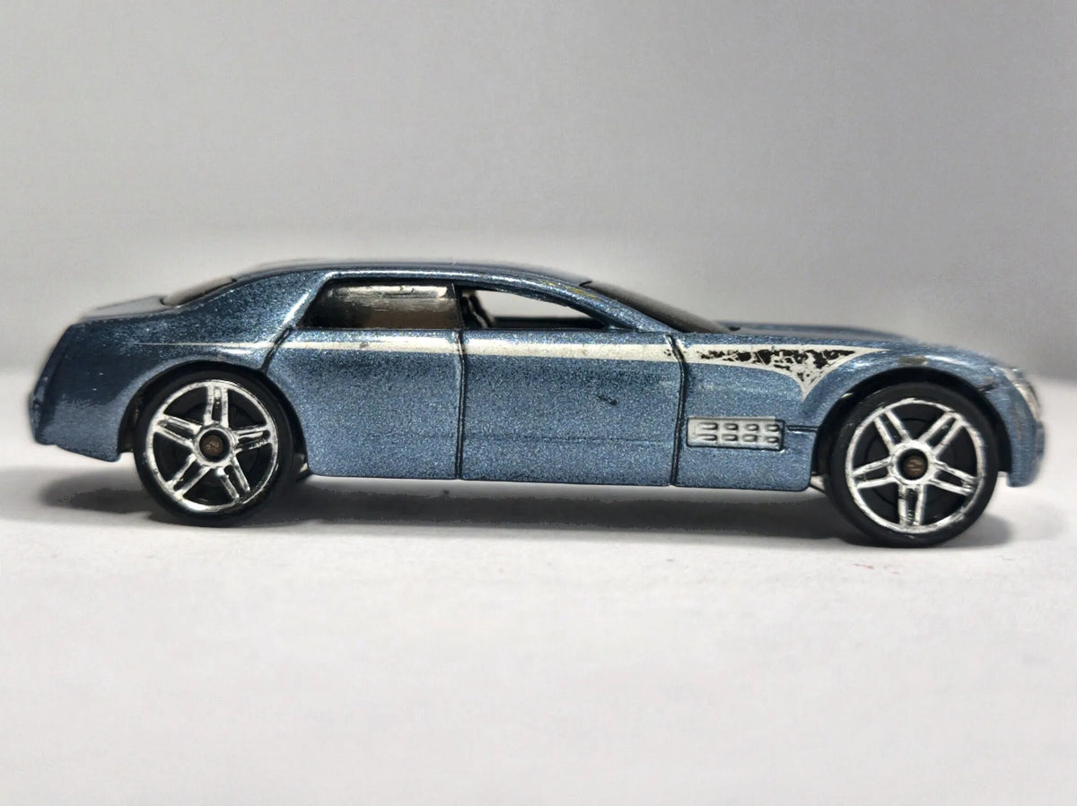 Cadillac V-16 Hot Wheels 2005 Niebieski 1:64 – zdjęcie 4