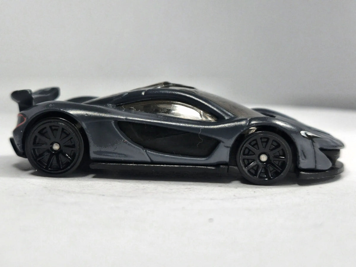 McLaren P1 Hot Wheels 2014 1:64 Luzak Czarny – zdjęcie 4